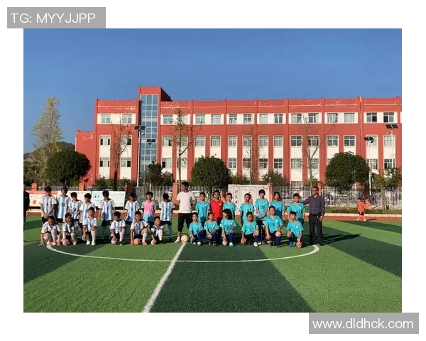 李家沱实验小学足球明星展现青春活力与团队精神的精彩瞬间